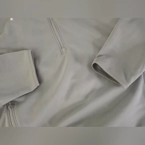 UNDER ARMOUR plus Size Jacket - Picture 2 of 4